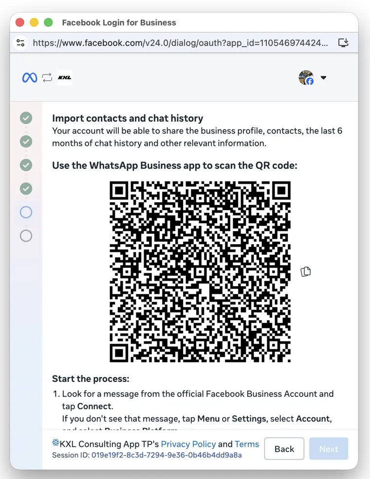 Pantalla Import contacts and chat history con un código QR para escanear desde WhatsApp Business.